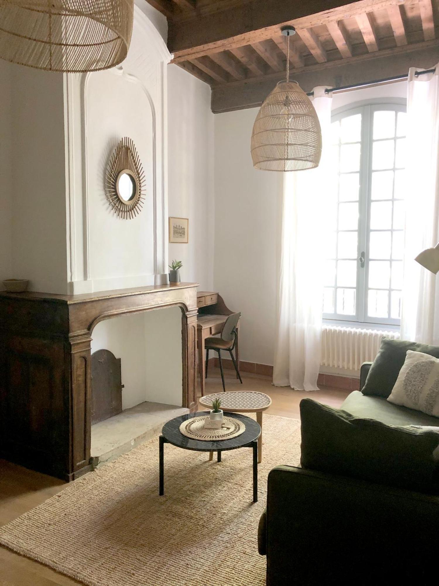 La Boheme Place Aux Herbes 위제 외부 사진
